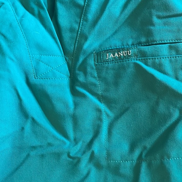 Nursing scrub sets - Picture 3 of 6